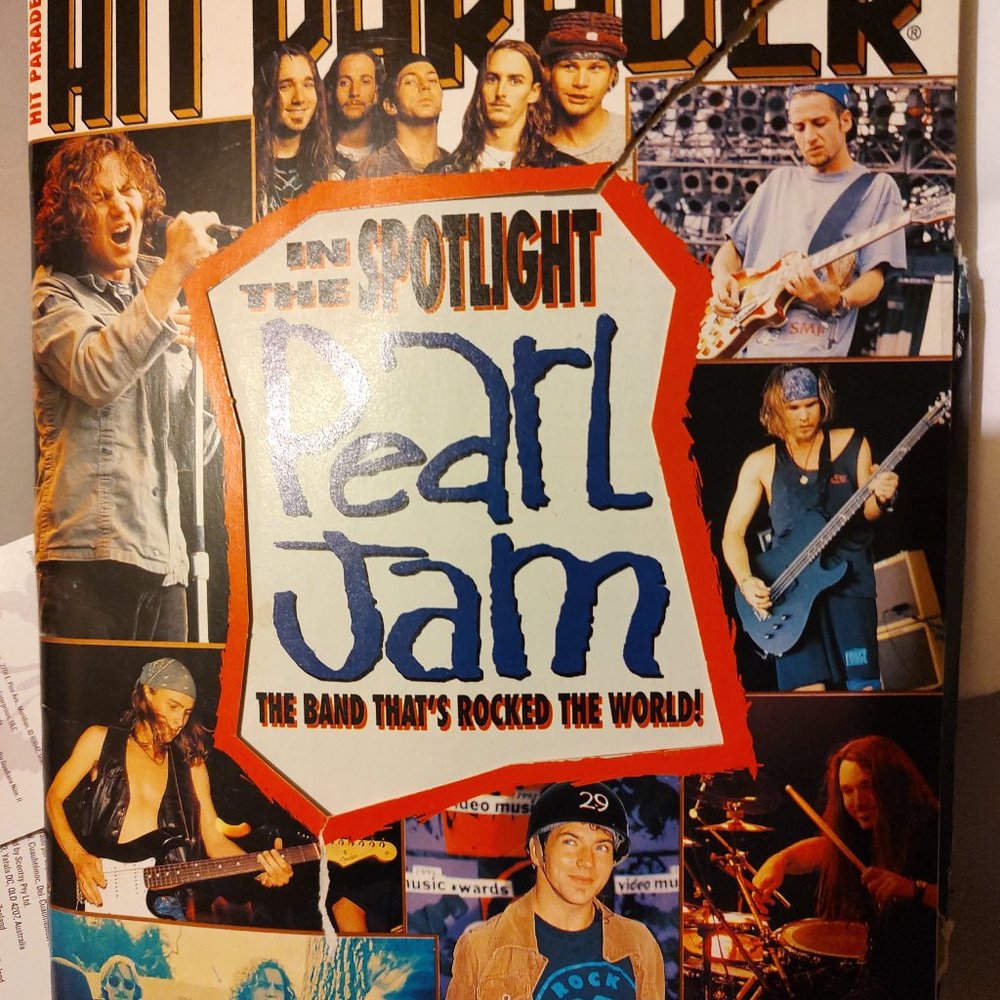 Hit parader magazine with pearl jam 1994